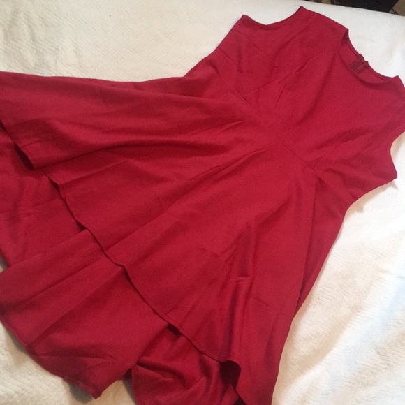 Red dress - Picture 1 of 2